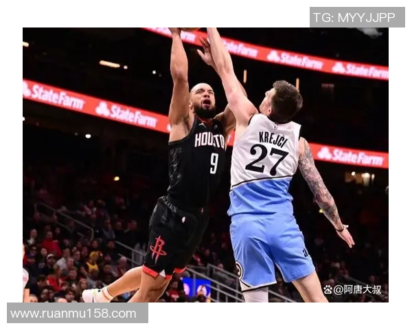 2017年NBA火箭队与老鹰队激战回顾精彩瞬间与赛季亮点分析